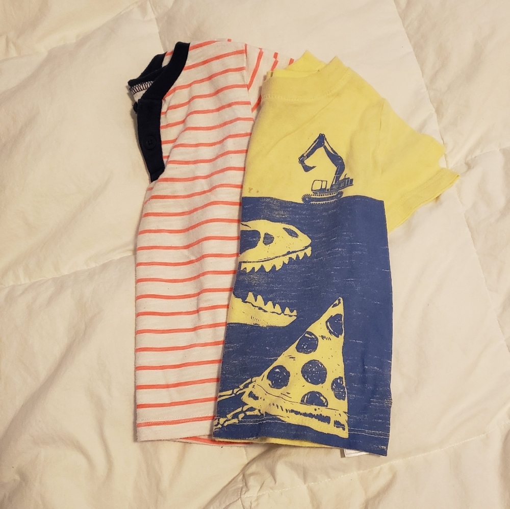 Old Navy t-shirts
